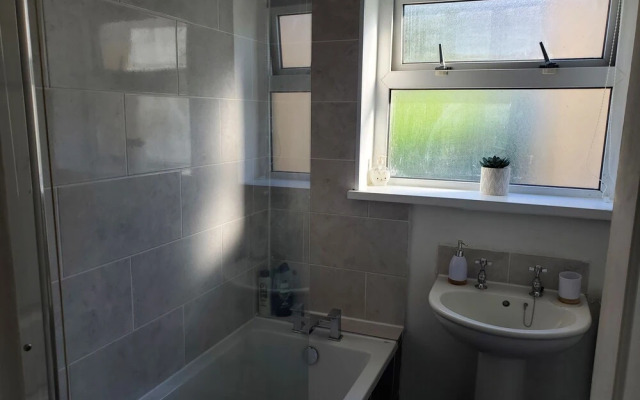 Stunning 2-bed Flat in Haverfordwest