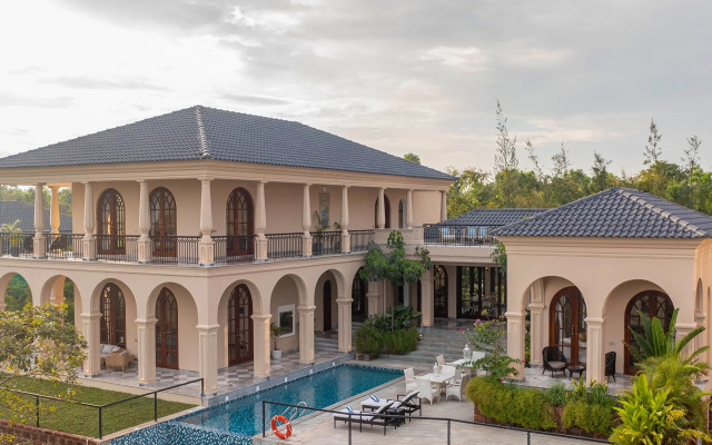 LohonoStays Sacri Borod Hill 8