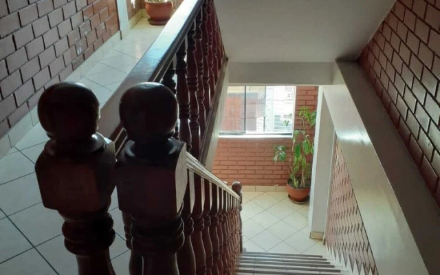 Lhotse Hostel B&B Huaraz