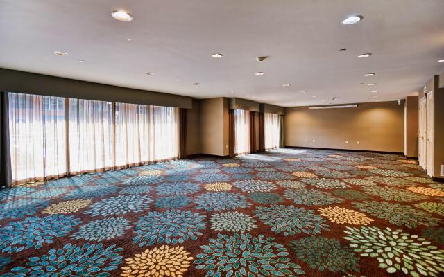 Staybridge Suites Middleton Madison-West by IHG