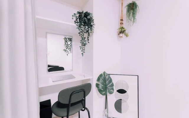 Minimalist Loft 902