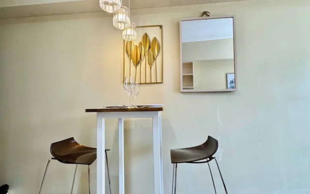 Cozy Studio in Cebu City With Garden View