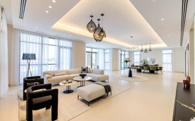Luxurious 5 Bed Villa 60B Palm Jumeirah
