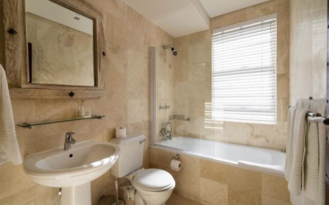 Bantry Beach Luxury Suites