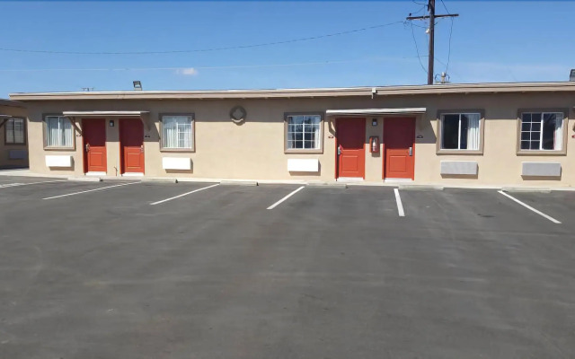 Motel 6 on Maple