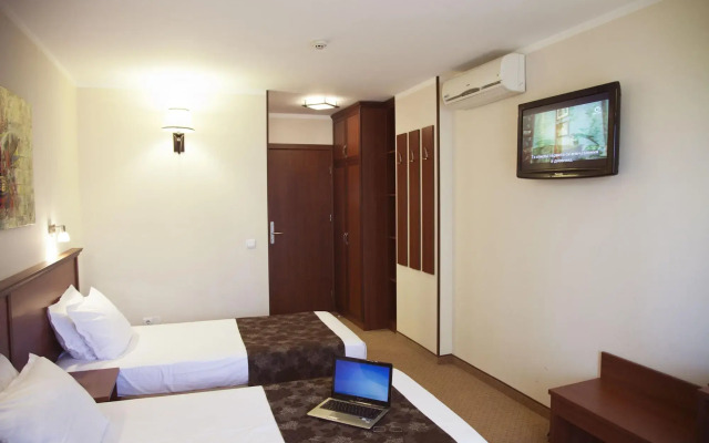 Hotel Favorit