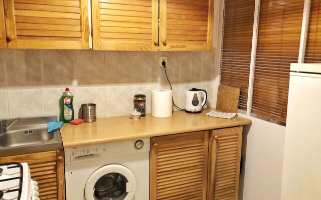 Fox Center Apartments