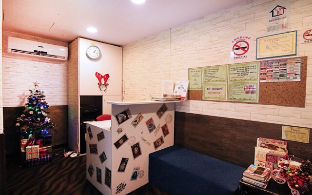 Holiday Fun - Hostel