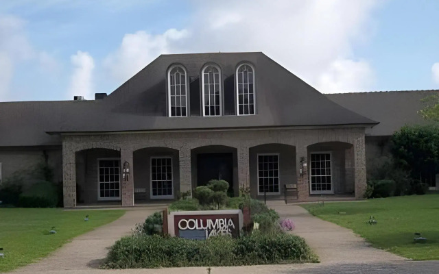 Hom Away Inn and Resort