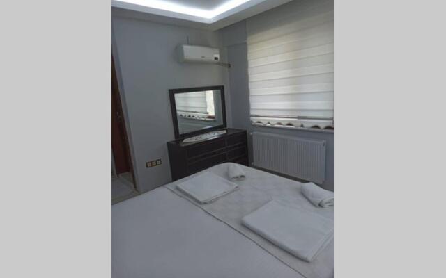 Full Müstaki̇l Göl Manzarali Havuzlu Vi̇lla- Btk03