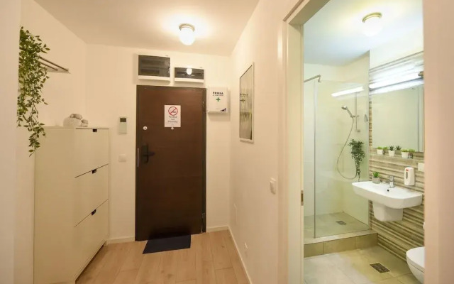 The Comfy Spot. 1 BR with Parking Included