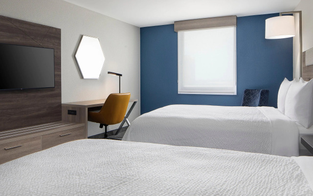 Holiday Inn Express Dallas Medical-Market Center by IHG