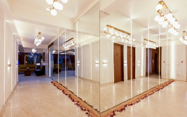 Aadat Hotel Subhash Chowk Gurgaon