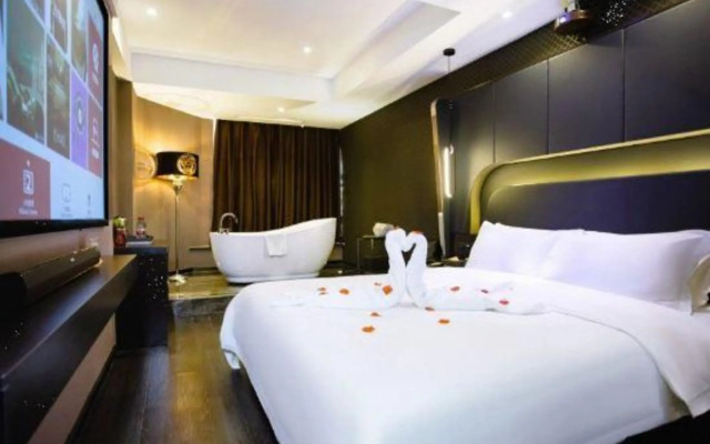 Wanlong Hotel (Hejian Reputation Building)