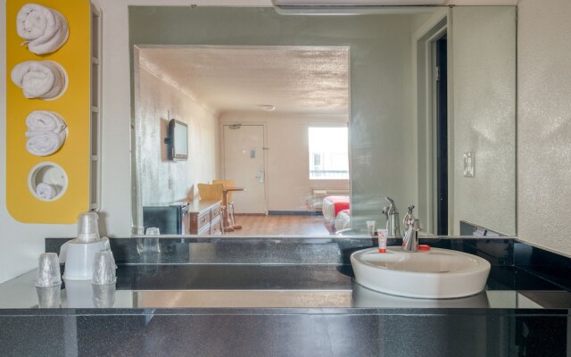 Super 8 - North Lima OH