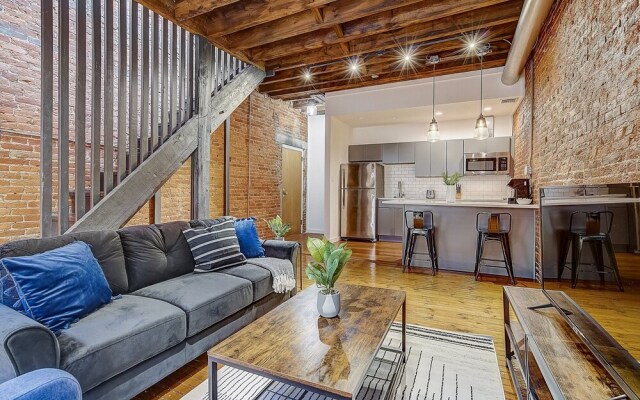 FRONTDESK Mariner's Court Apts Northern Liberties Philadelphia