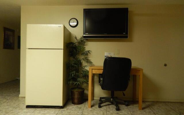 Pearsall Executive Inn