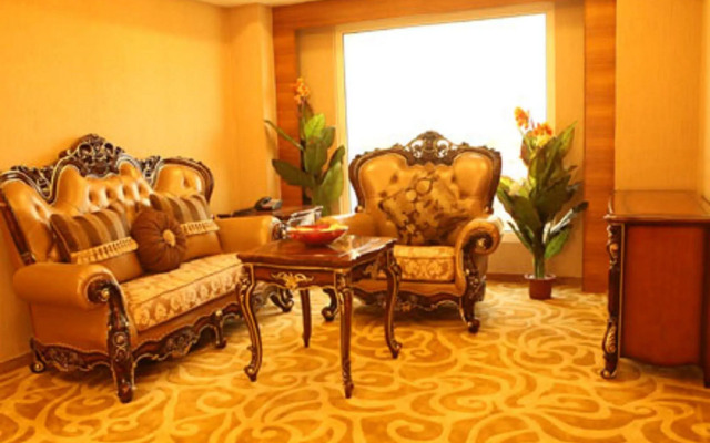 Hotel Chennai Le Palace