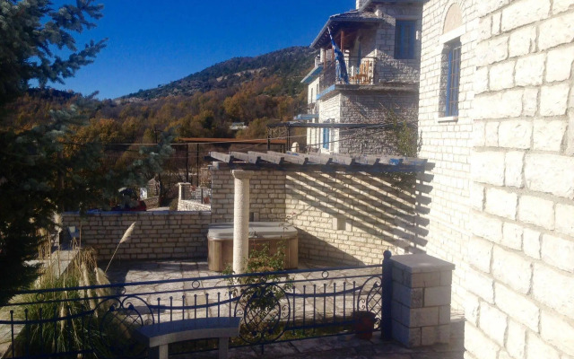 Zarkada Archontiko Hotel