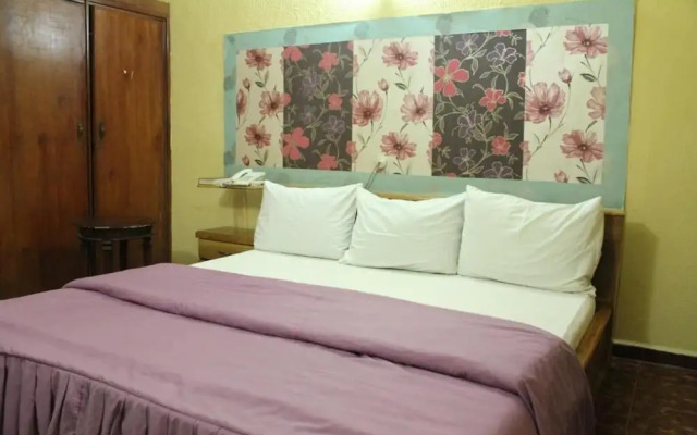 Yaban Hotel