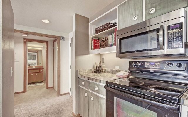 2130 The Pines 1 Bedroom Condo by RedAwning