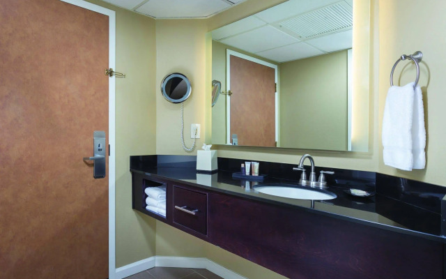 Peacock Suites