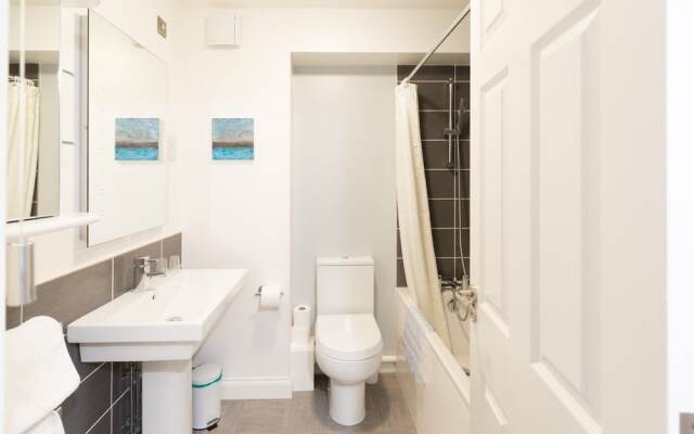 Toothbrush Apartments- Ipswich Townhouse