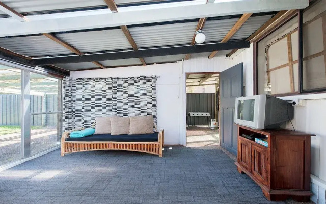 Sandy Point Road, 9, Sea Urchin