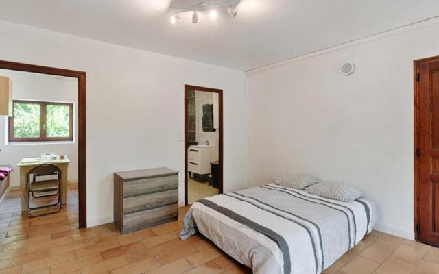 Modern studio in a nice farm close to city-center - Welkeys