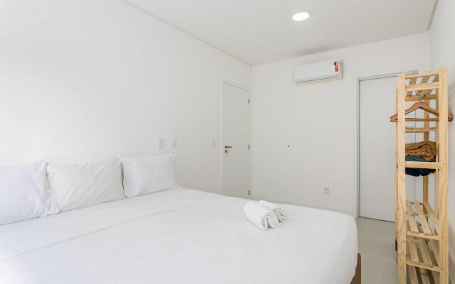 Apto c/piscina a 750m da Praia CCI105