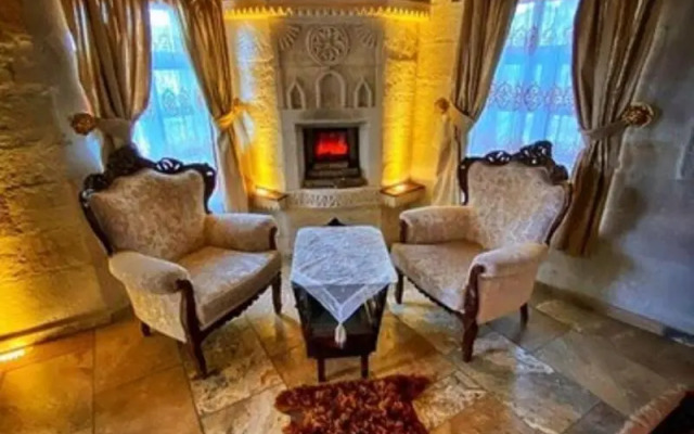 Maccan Cave Hotel