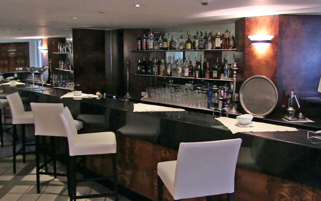 Sardegna Hotel, Suites & Restaurant