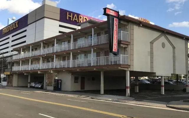 Red Carpet Inn & Suites