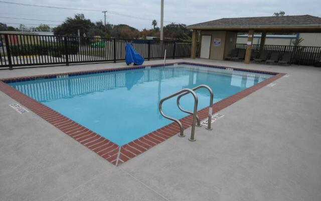 Motel 6 Rockport, TX