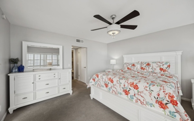Beach Cottage Look Condo, Ocean View from Spacious Balcony by RedAwning