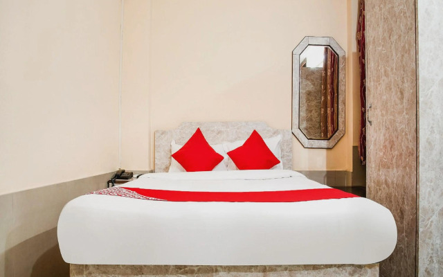 Flagship 75604 Hotel Embassy Exhibition Rd