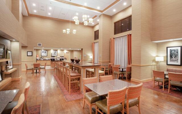 Hampton Inn & Suites Denver/South-RidgeGate