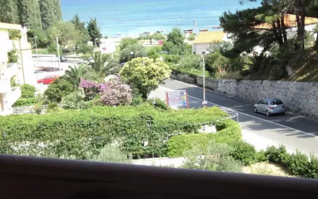 Apartments Mihovil