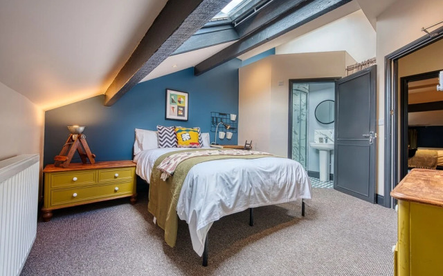 New Unique Keighley Room