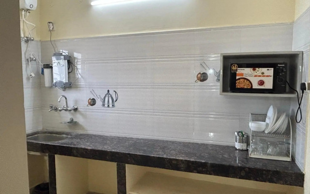 Home to explore Food, History & Shopping