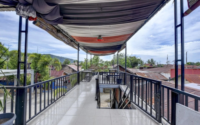 Zaara Guest House Syariah by OYO Rooms