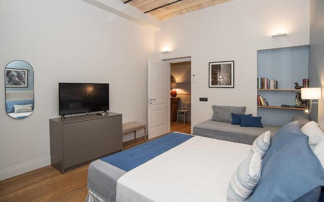 LikeYourHome, 80 sq m luxury apartment with Jacuzzi, in Trastevere district