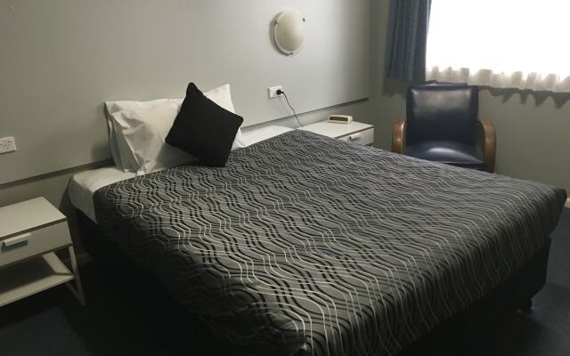 The Palms Motel (Formerly Flinders Motel)