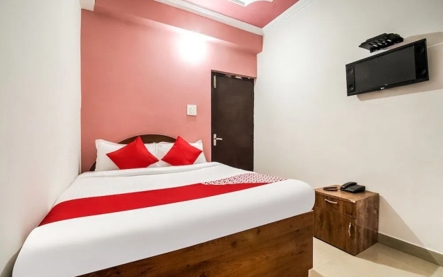 OYO 10337 Hotel Happy Journey