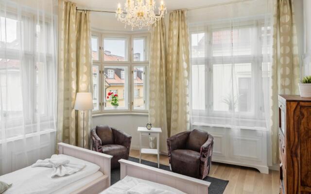 Selinor Old Town Apartments