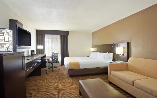 Holiday Inn Express Hotel & Suites Colby by IHG