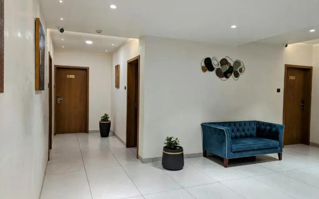 Hotel Red Chillee Restro