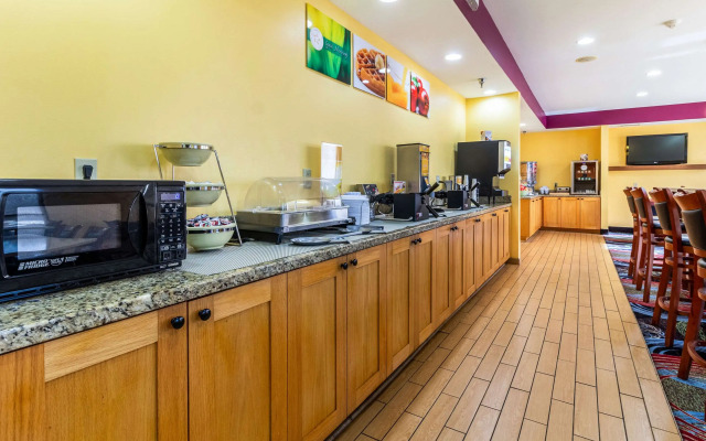 Quality Inn Texas City I-45