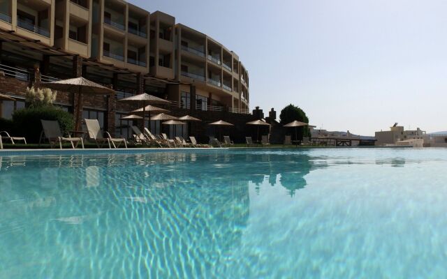 Evia Hotel & Suites