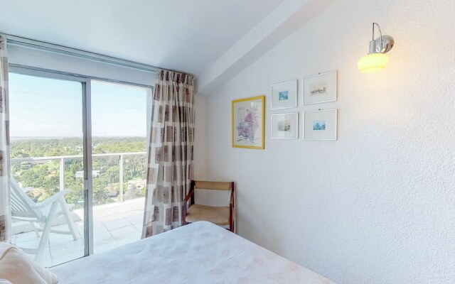 Gran penthouse con hermosa vista - Torre Marfil I